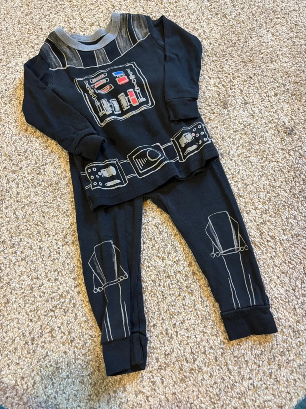 Baby Gap black Star Wars two-piece pajama set size 12 to 18 months 100% cotton